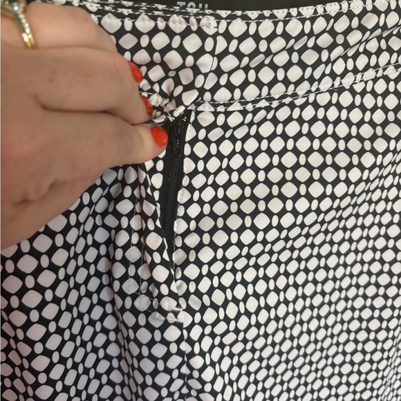 Tail Activewear Printed Golf & Pickleball Skort | Athletic Stretch | Size 6 - Picture 3 of 11